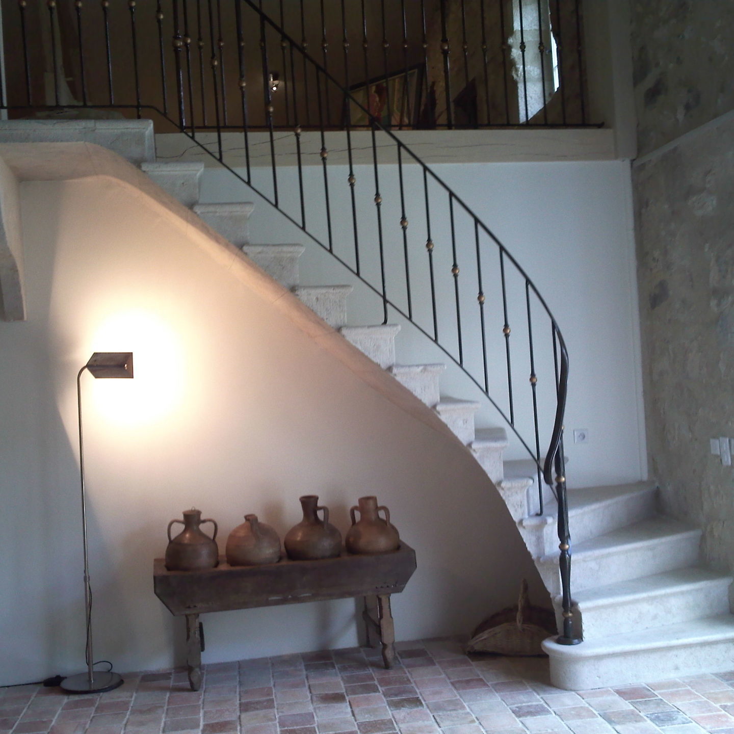 escalier balancé en pierre un quart tournant avec palier