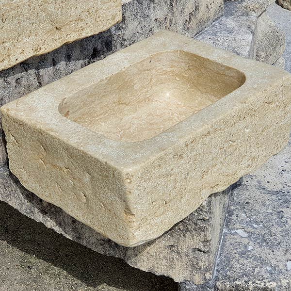 petit évier simple vasque en pierre du désert