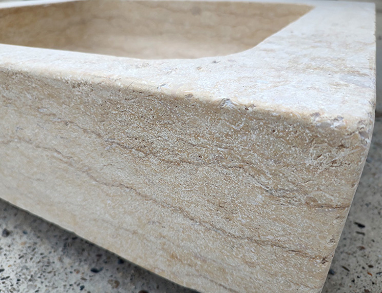 évier vasque pierre de taille calcaire marbre marbrier cuisine salle de bain sur mesure patine rénovation ancien