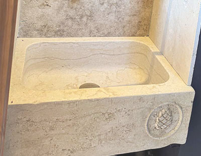 lave-main en pierre de taille vasque calcaire marbrier marbre travertin sur mesure artisanat français lavabo