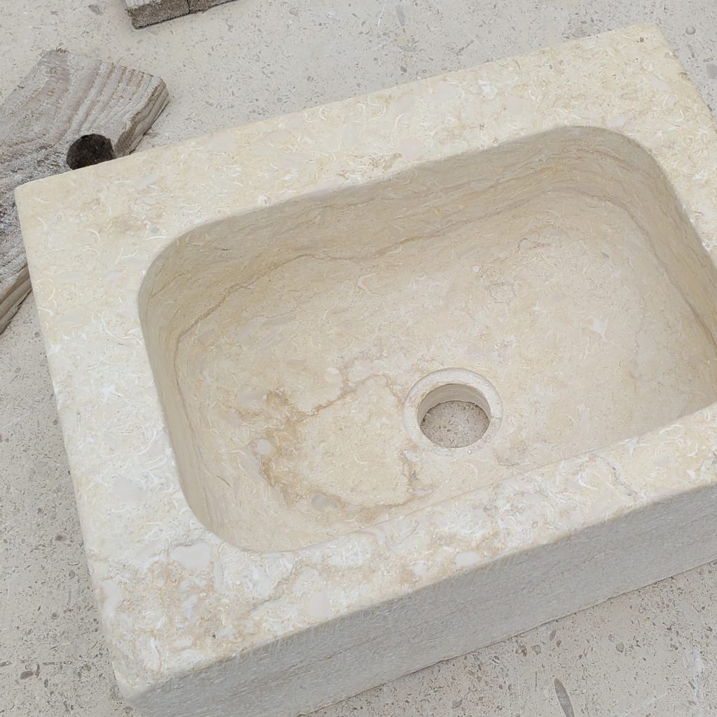 petite vasque en pierre naturelle salle de bain lave main lavabo calcaire marbrier marbre sur mesure
