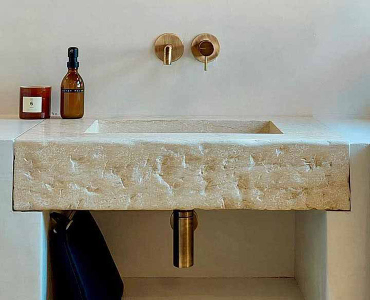 vasque en pierre naturelle massive beige calcaire marbre brut éclaté radouci poli rectangulaire bac orthogonal évier cuisine lavabo