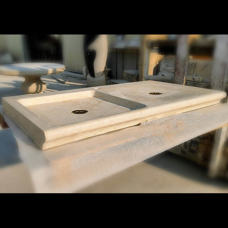 grand évier en pierre naturelle double bacs extra plat égouttoir bondes légumes calcaire marbre moulure atypique original cuisine rinçage