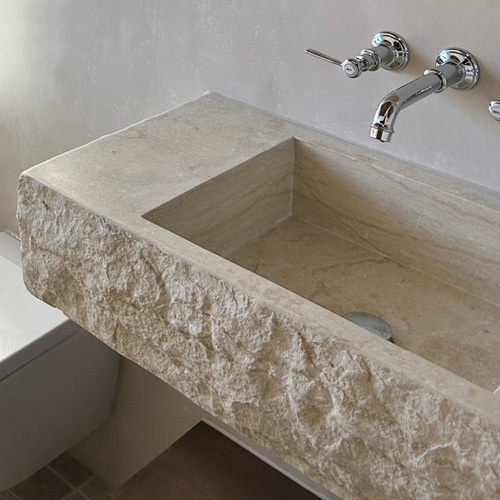 vasque pierre naturelle massive artisanale pièce unique lavabo salle de bain calcaire beige marbre brute éclatée